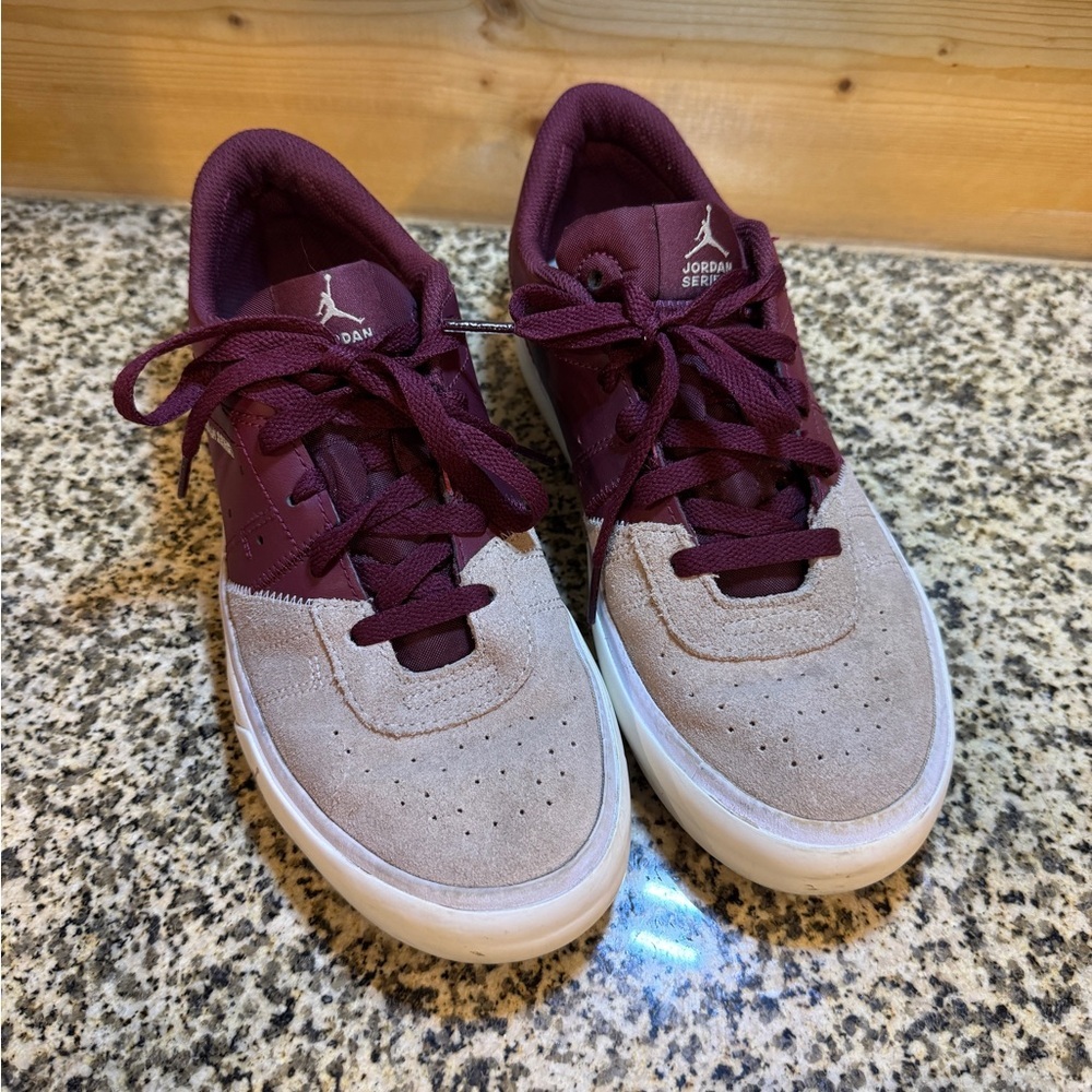 Jordan Series ES Kids Sneakers Burgundy Suede‎ Lace Up Casual Shoes 6.5Y